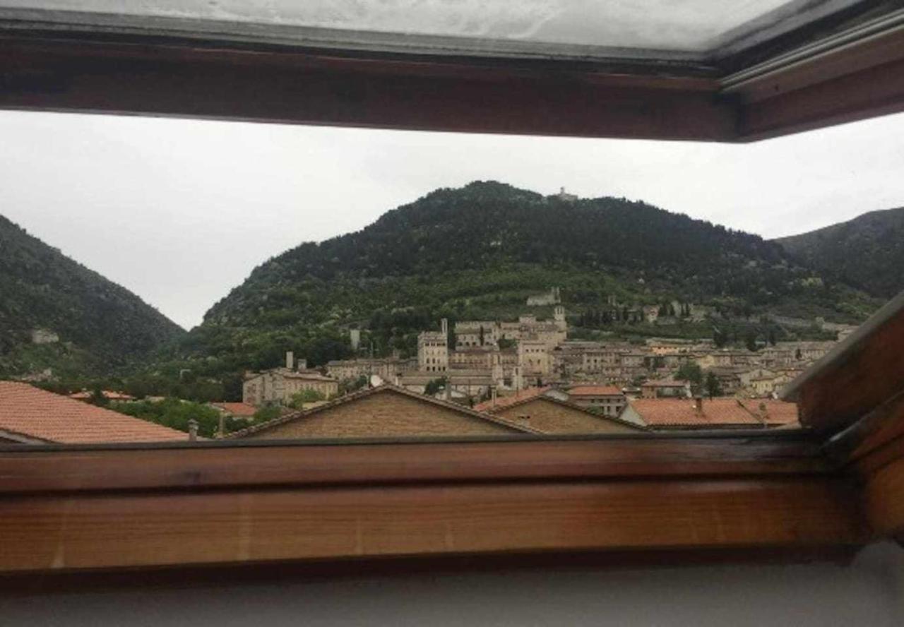 Milordo Gubbio Apartment Bagian luar foto